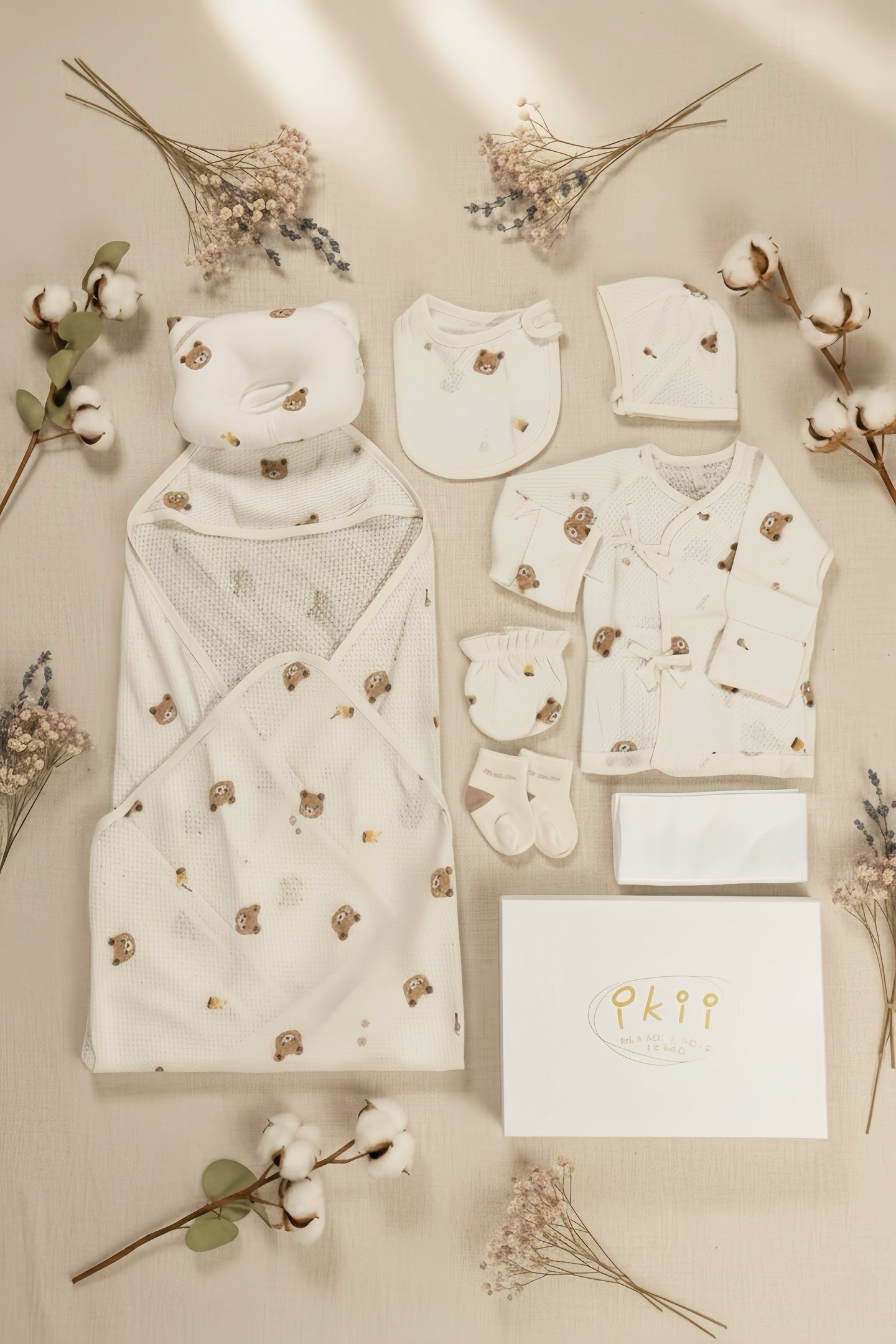 Baby's First Gift: Organic Eczema-Friendly Mesh Newborn 8 Pieces Gift Set